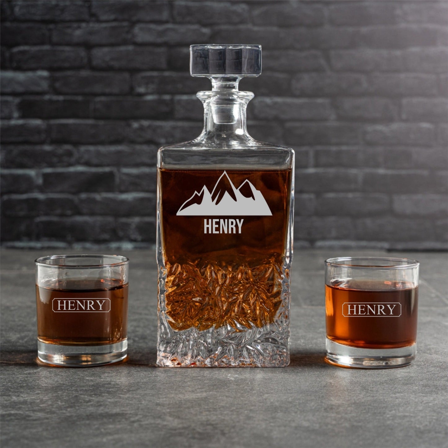 Engraved square decanter with two whiskey glasses best man gift