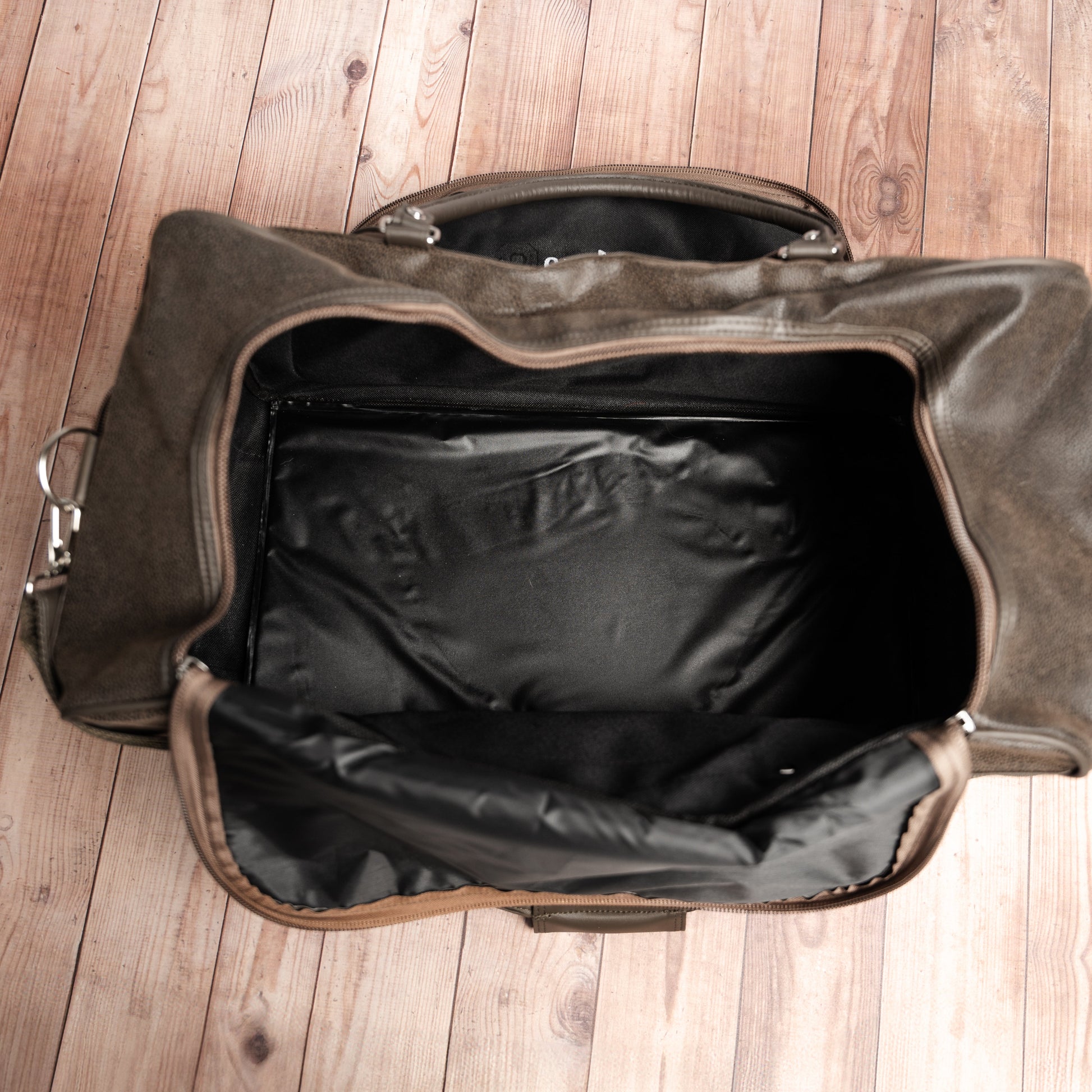 Custom monogrammed duffle bag set of 5 groomsmen gift view 4